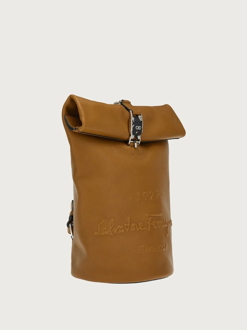 ONE SHOULDER BACKPACK 4