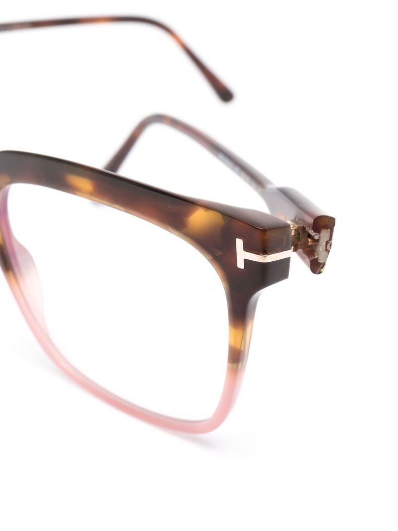 wayfarer-frame glasses 3
