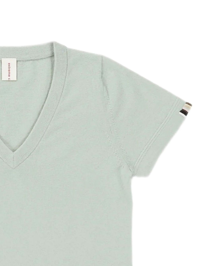 extreme cashmere Nº 404 V-neck T-shirt outlook