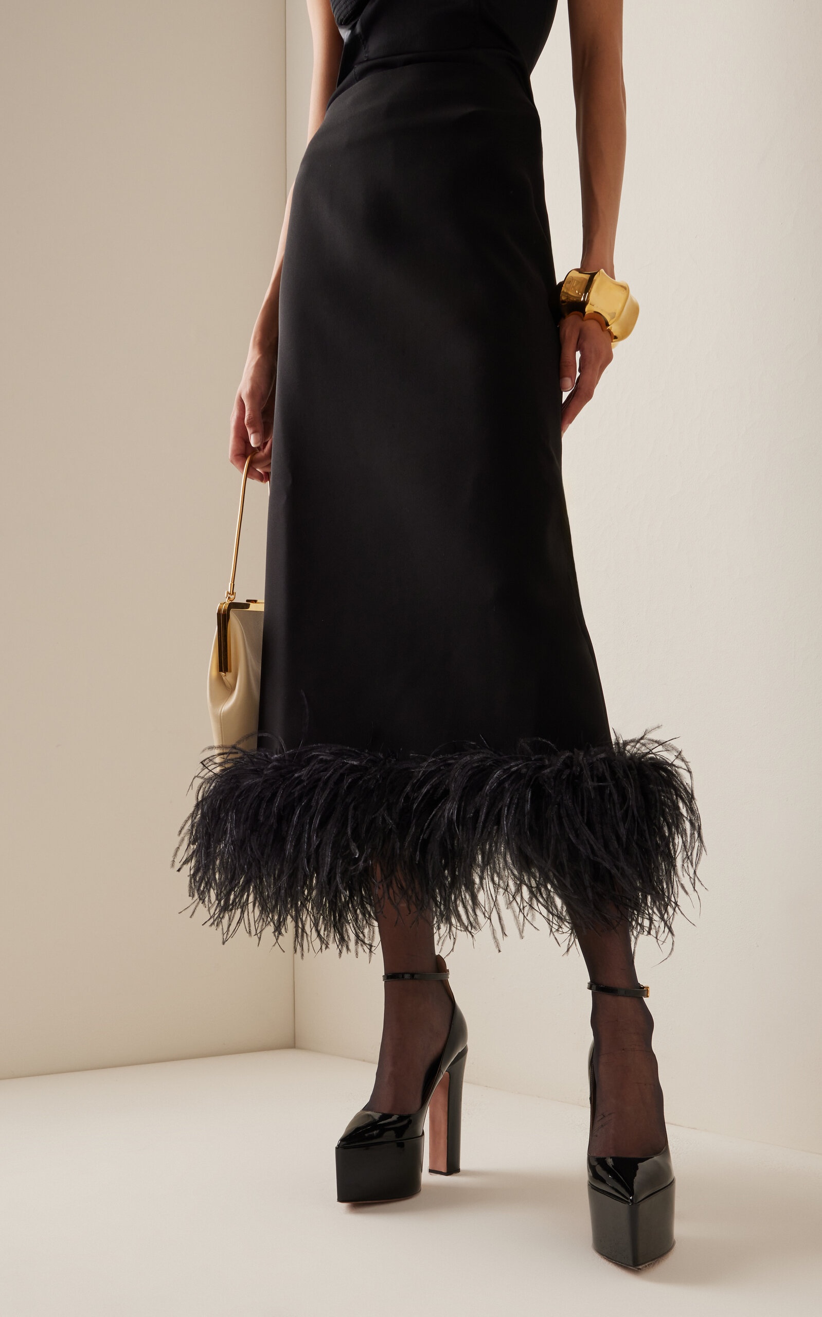 Petya Feather-Trimmed Crepe Midi Skirt black - 3