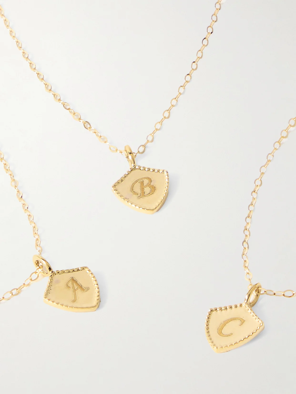 Mini Shield 10-karat Gold Necklace - 1