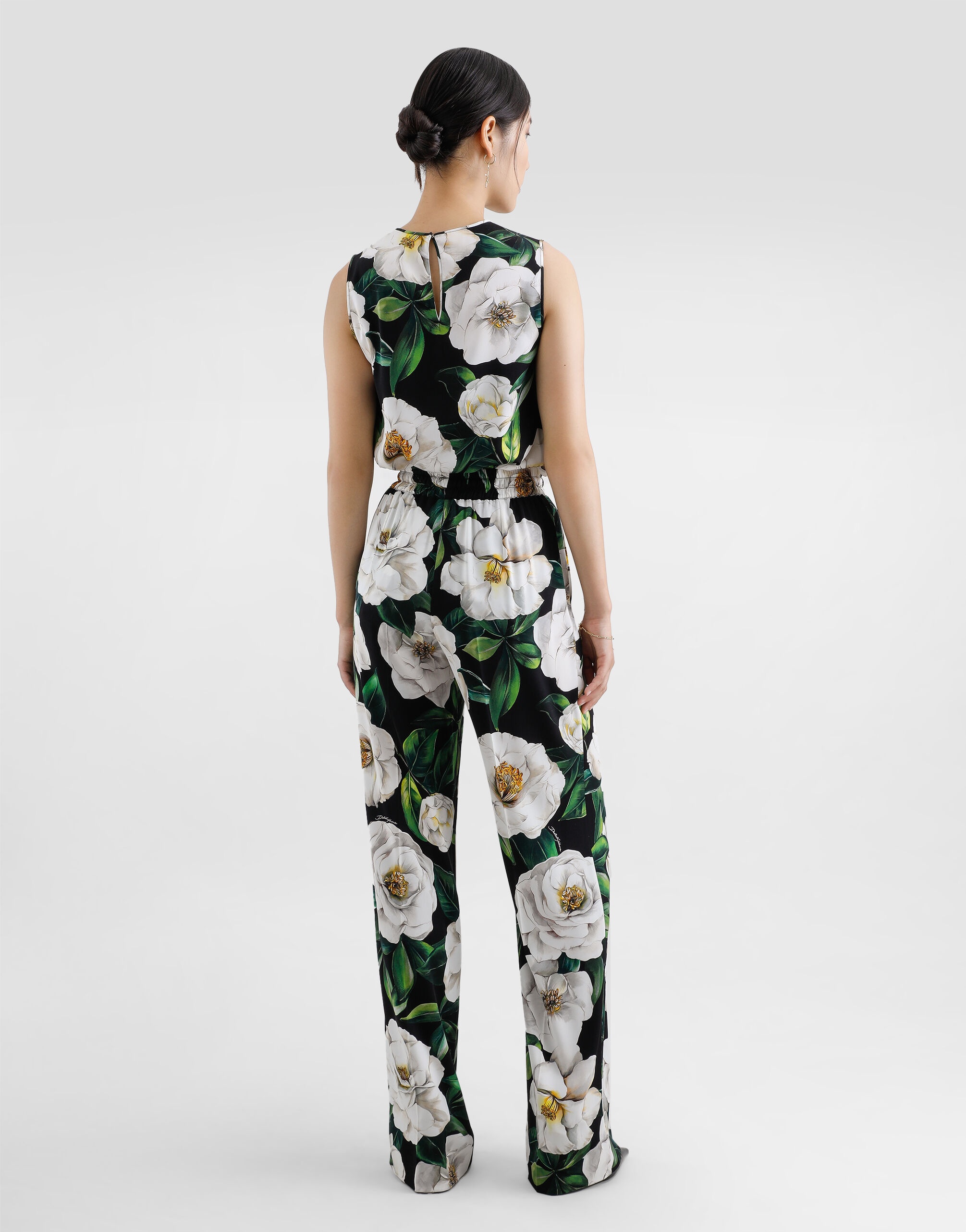 Sleeveless charmeuse top with gardenia print - 3