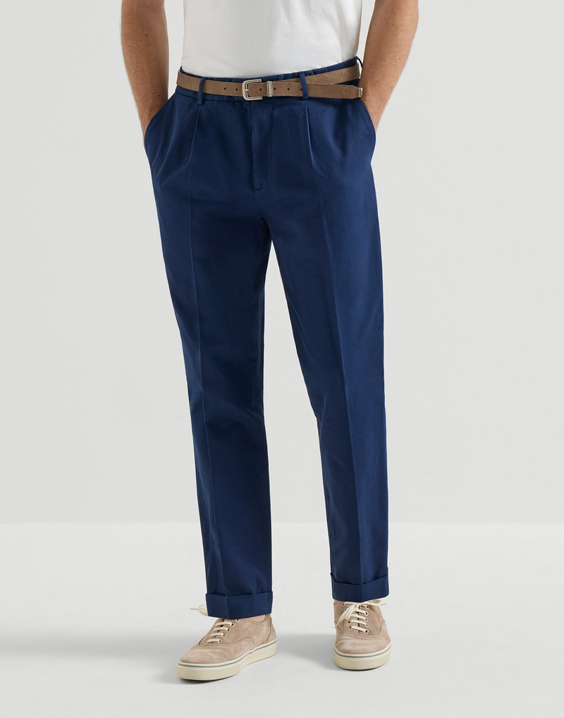 Garment-dyed trousers in twisted cotton gabardine with pleat 2