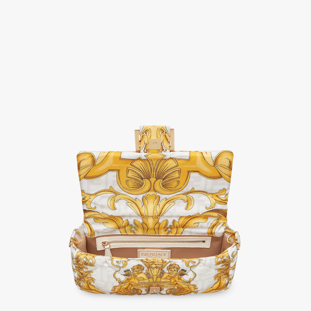 Fendace Quilted white silk  bag - 4