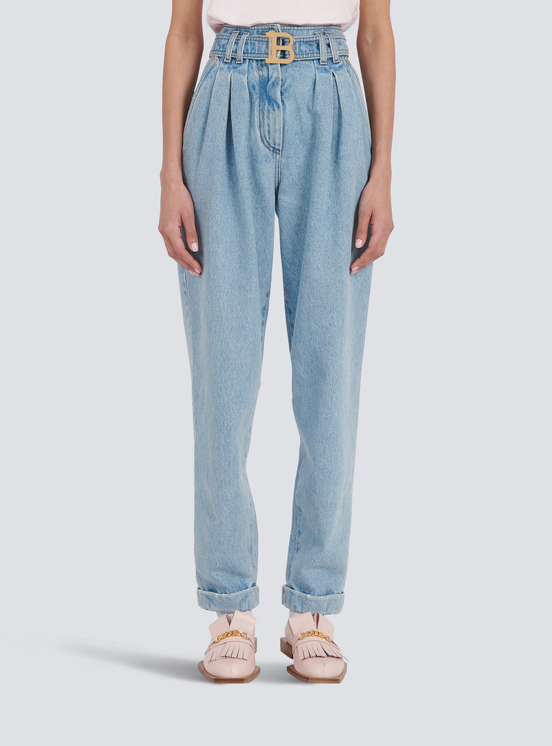 Boyfriend cut eco-designed jeans with Balmain buckle 6