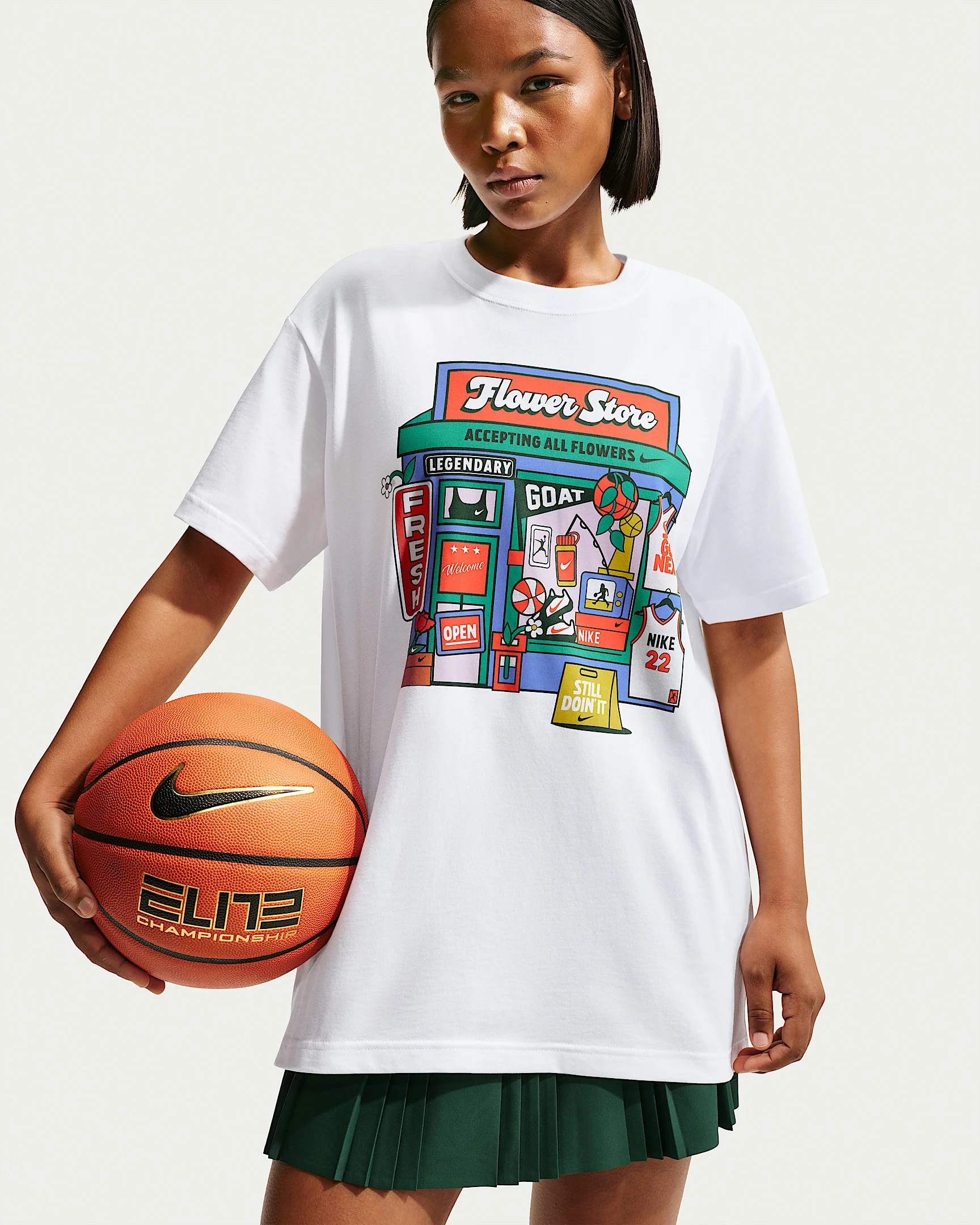Nike Women's Oversized Graphic T-Shirt - 1