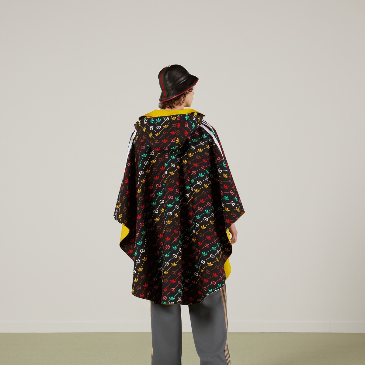 adidas x Gucci reversible cape coat - 7