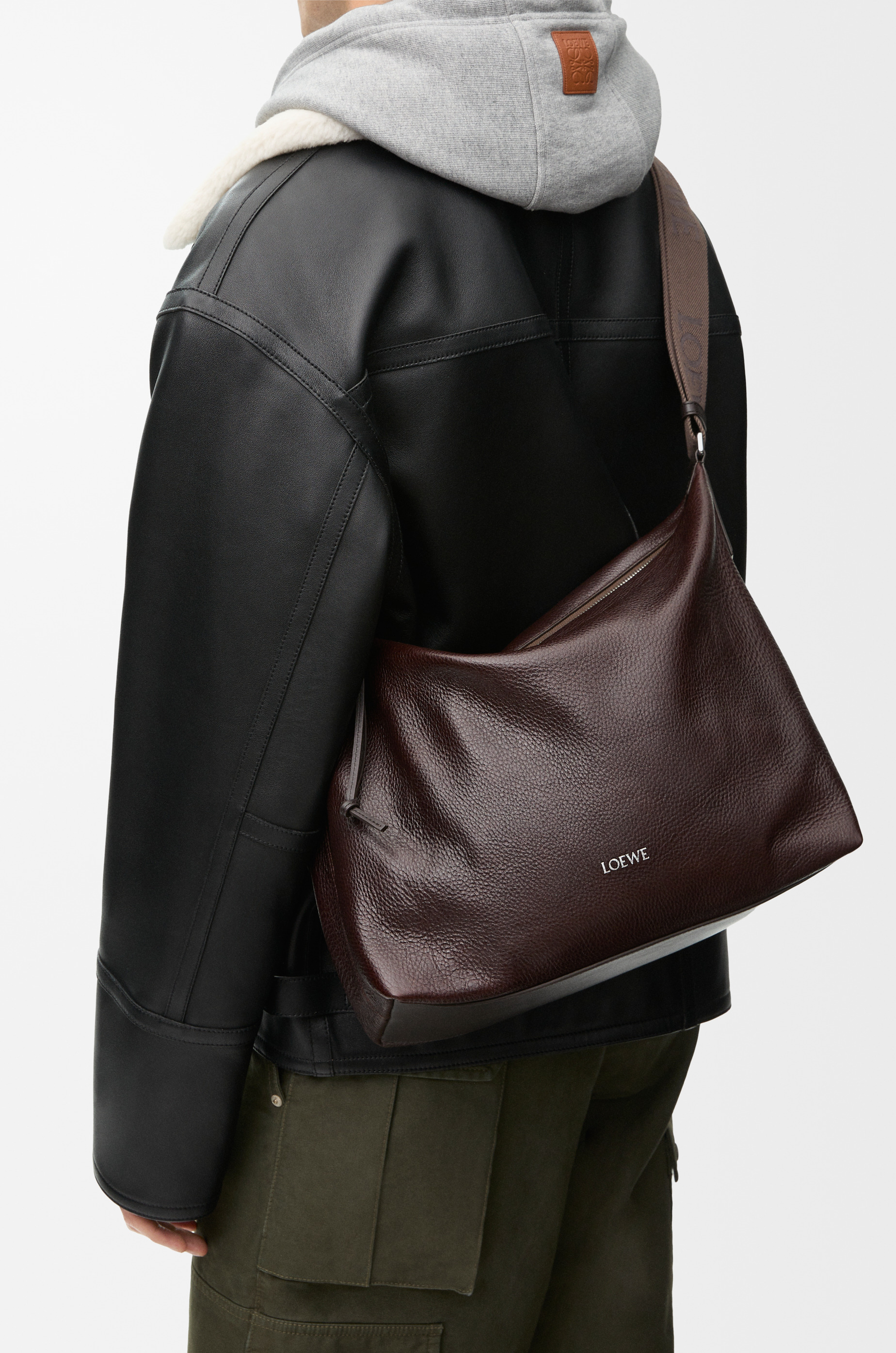 Cubi crossbody bag in supple grained calfskin - 2