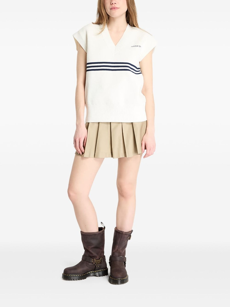 adidas V-neck vest outlook