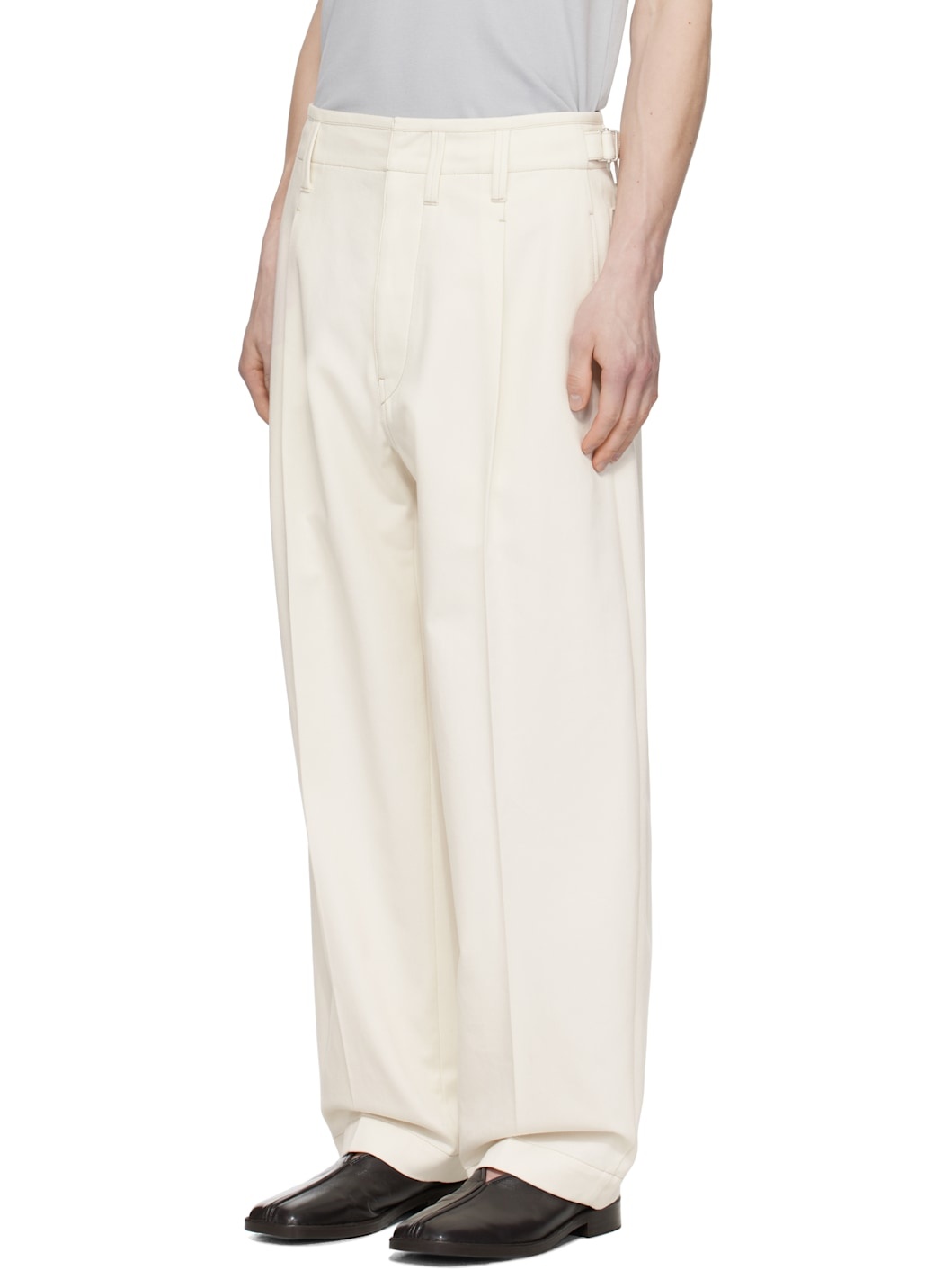 Off-White Pleated Carrot Trousers - 4