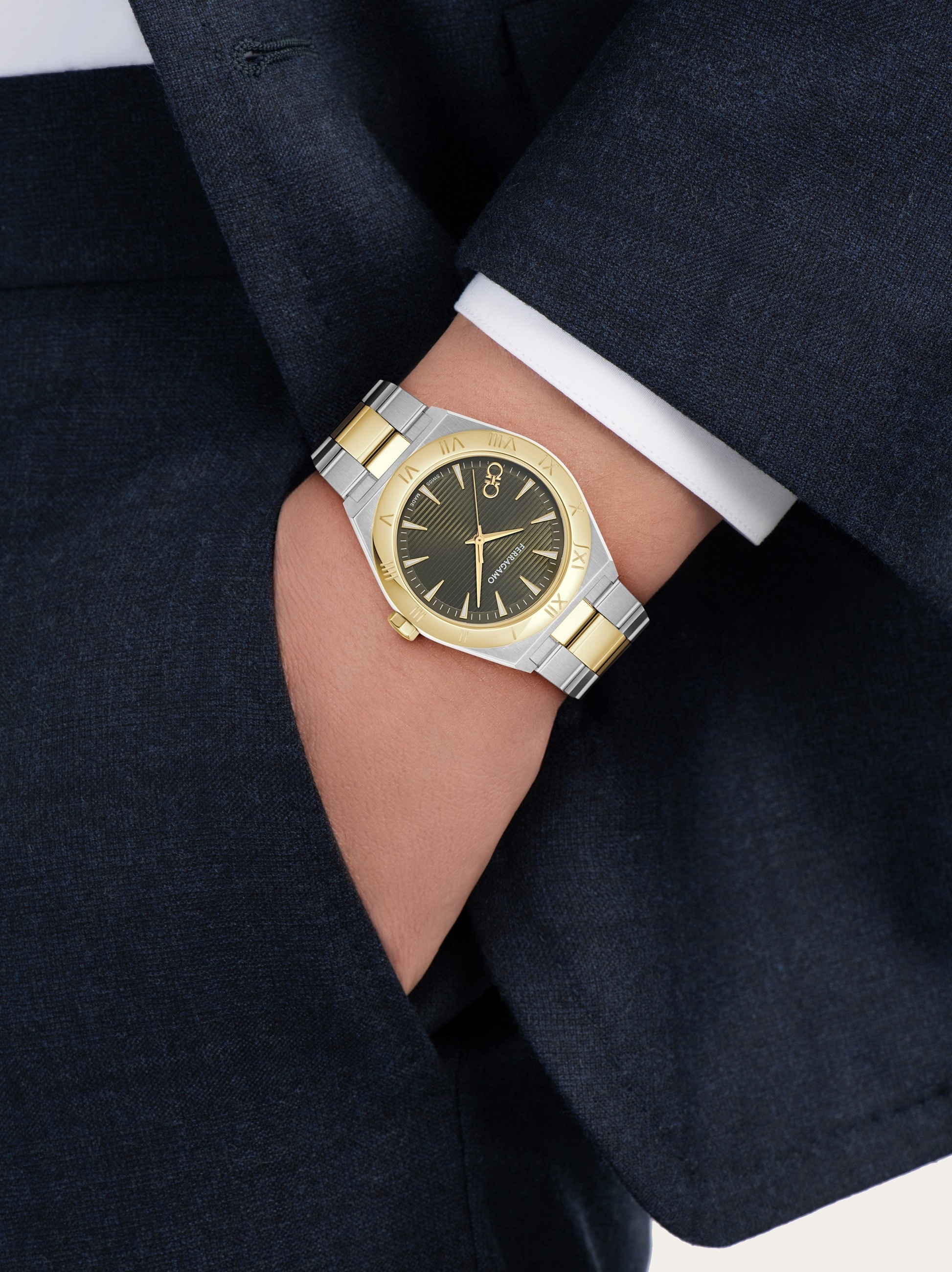 Vega Upper East  Watch - 4
