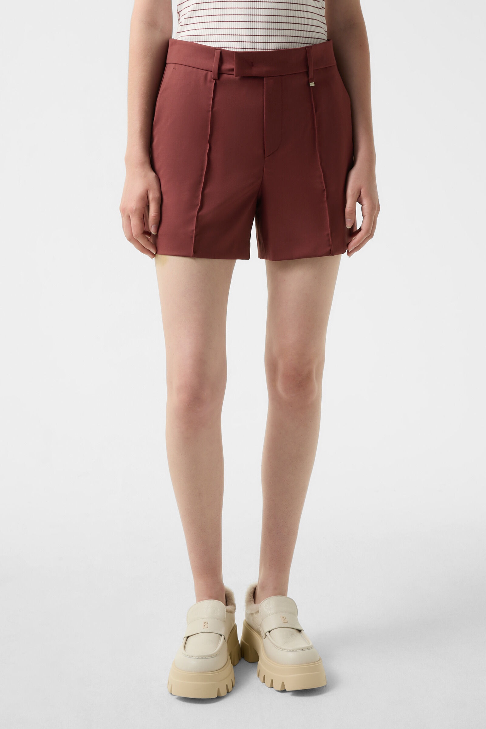 Jace shorts in Wine red - 2