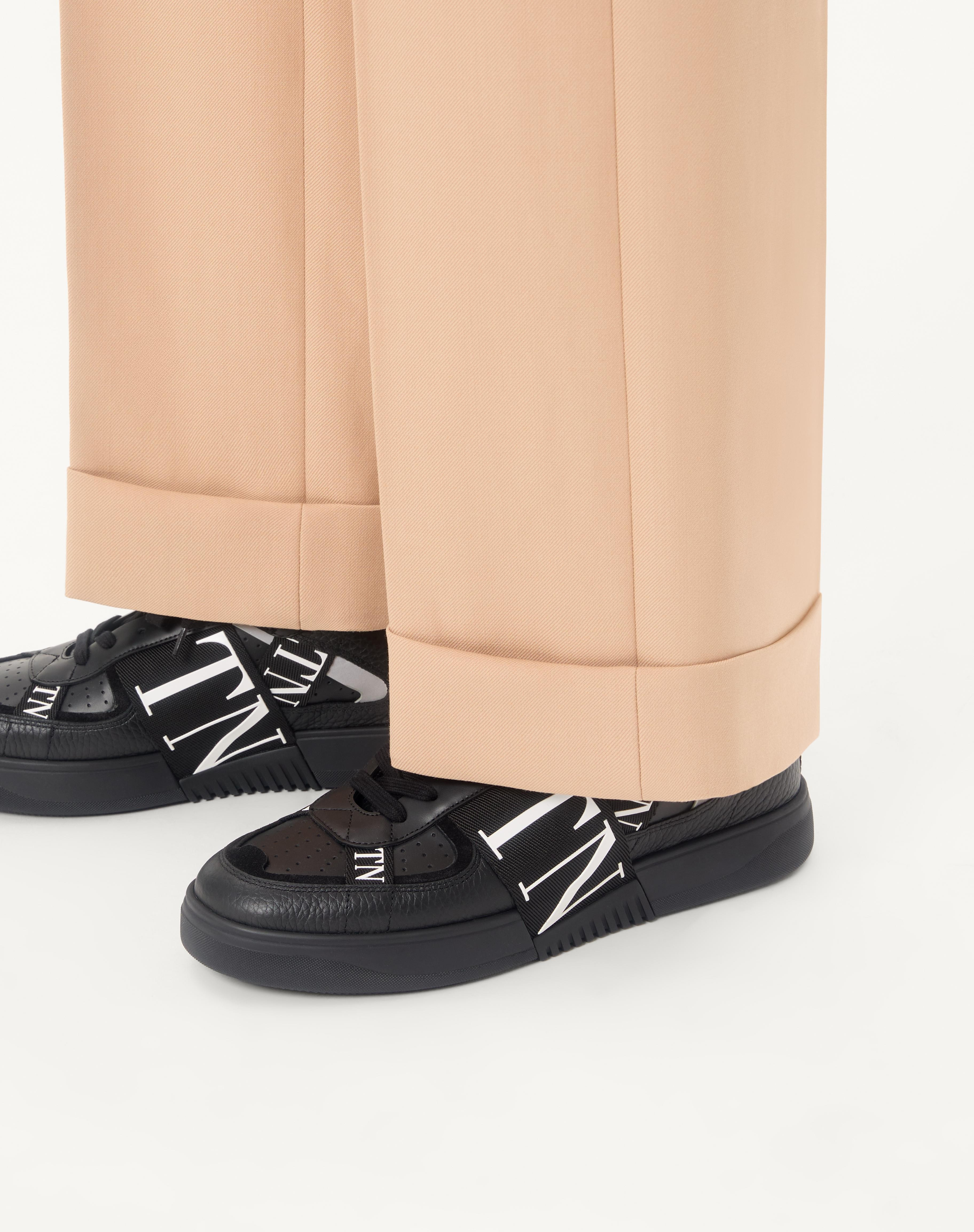 LOW-TOP CALFSKIN VL7N SNEAKER WITH BANDS - 2