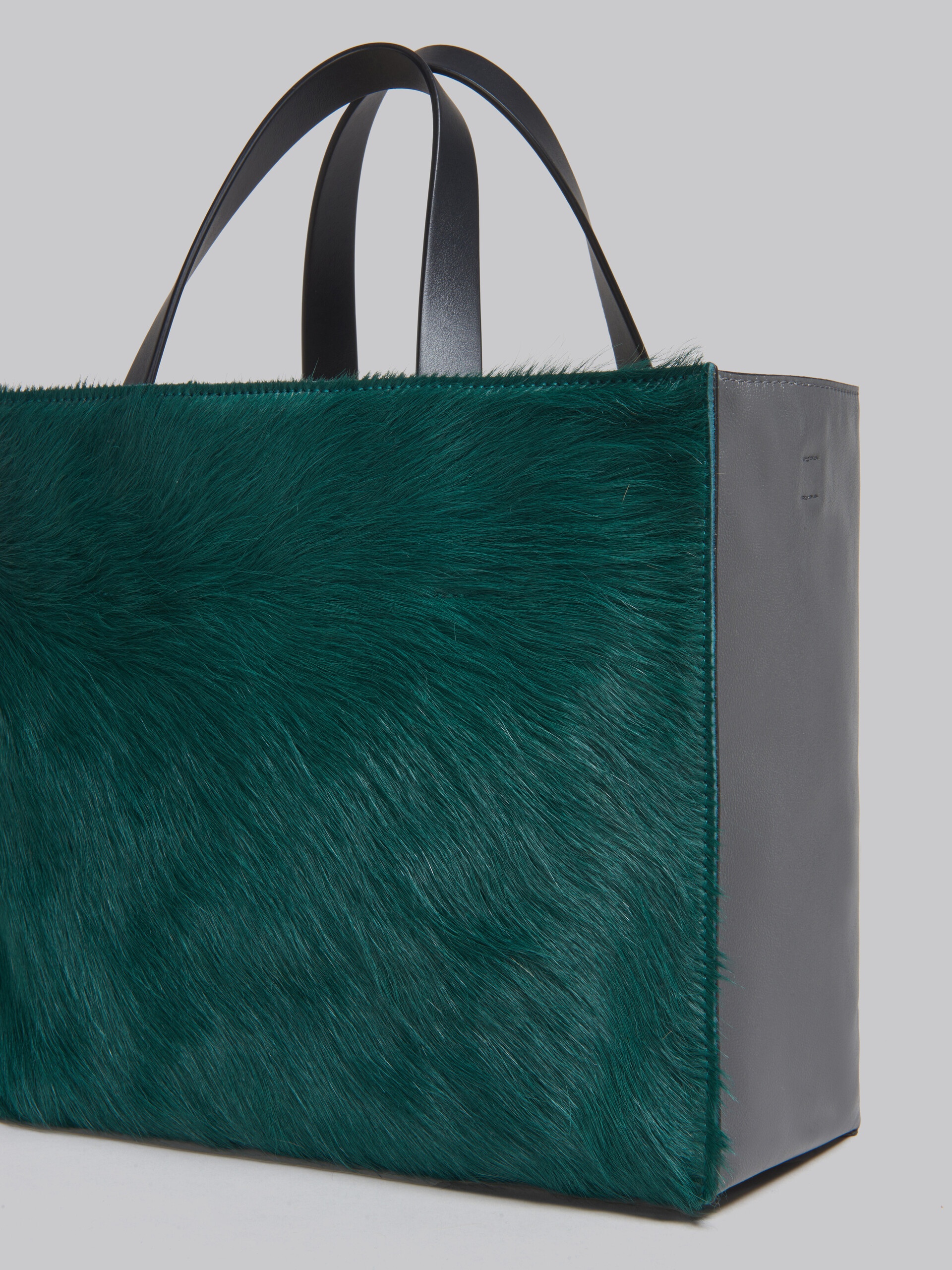 MUSEO SOFT BAG E/W IN DARK GREEN GREY AND BLACK LONG-HAIR CALFSKIN - 5