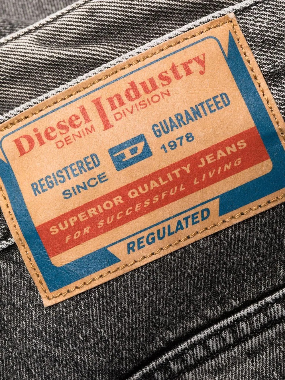 D-Fining tapered-leg jeans - 7