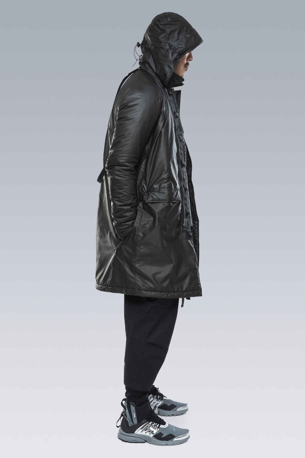 J46-FO 2L Gore-Tex Infinium™ Climashield® Coat Black - 14