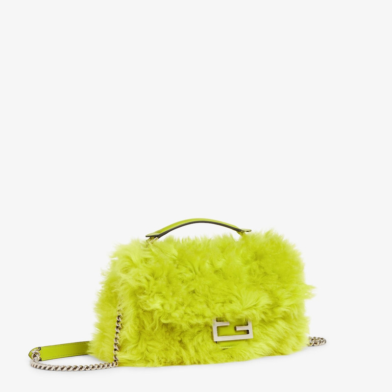 FENDI Baguette Chain Midi outlook