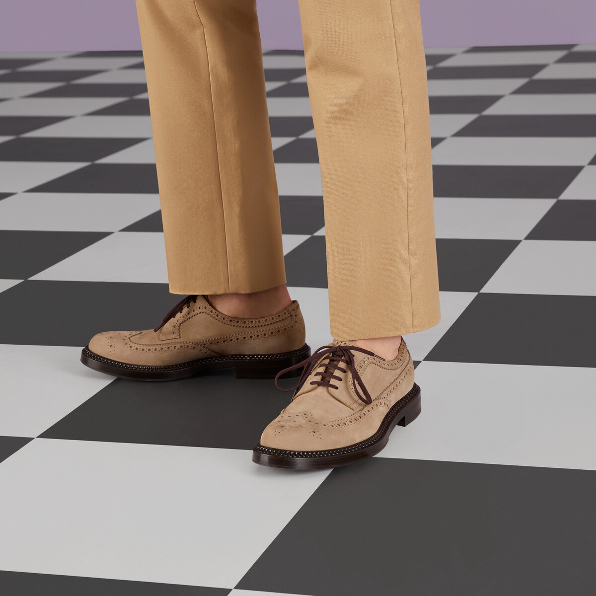Men's lace-up shoe with brogue details - 3
