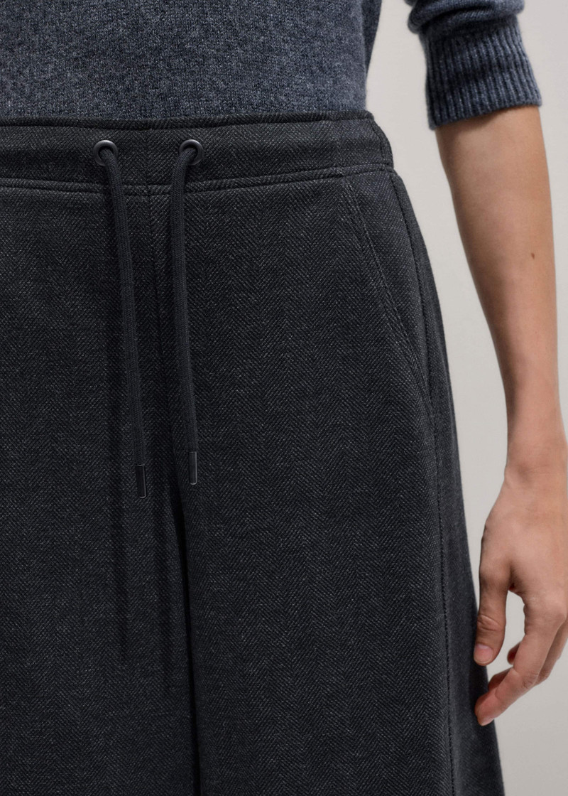 Barrel-Leg Pant 4
