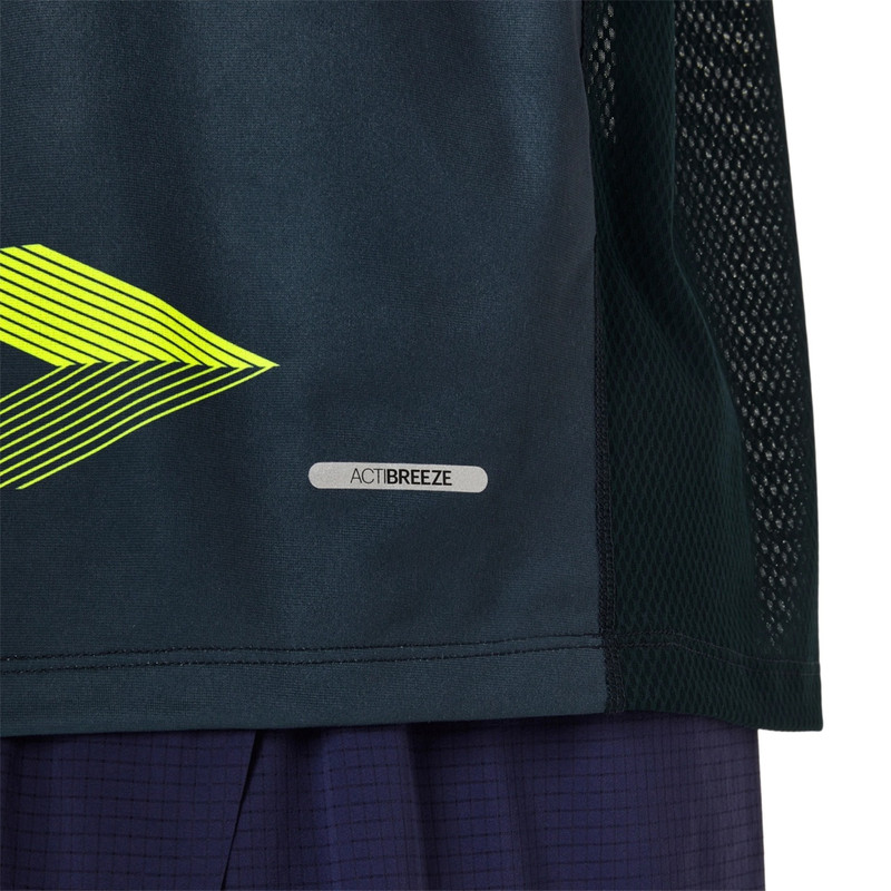 LIGHT GRAPHIC SINGLET 5