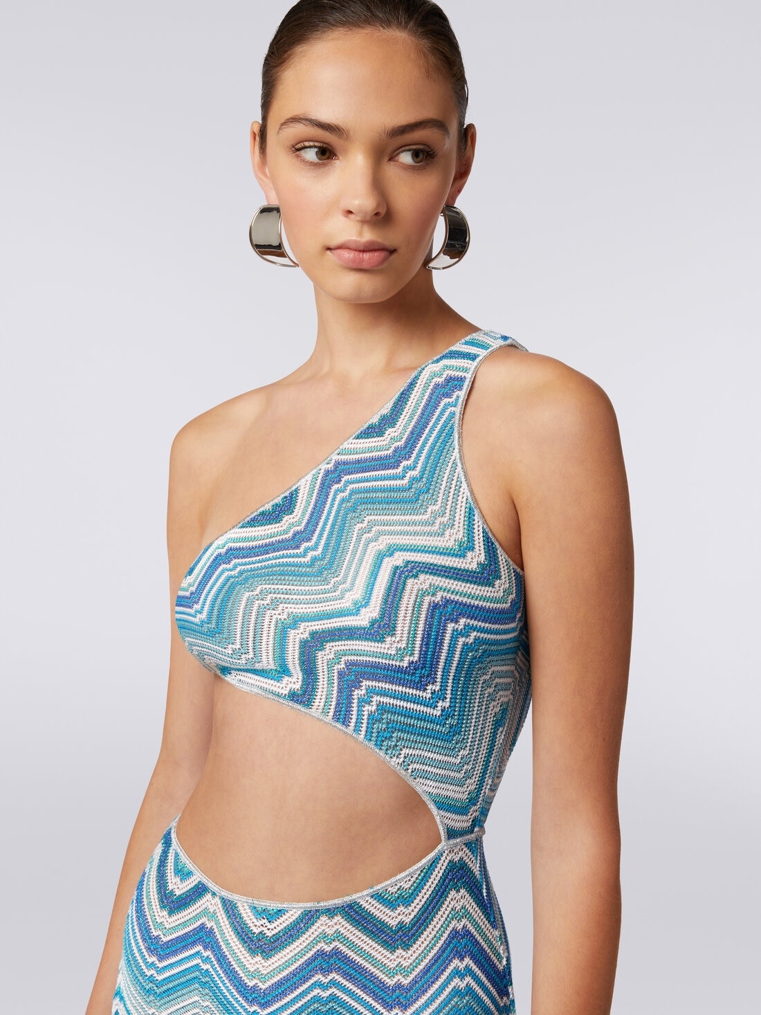 Long chevron crochet cover-up with cut-out and lurex - 5