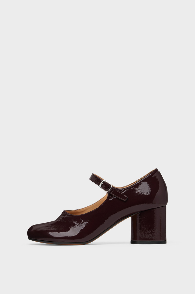 Maison Margiela Tabi Mary-Jane pumps outlook