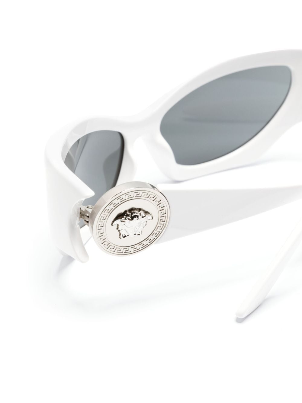 tinted cat-eye sunglasses - 3