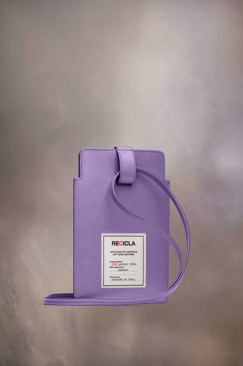 Maison Margiela Recicla phone holder outlook