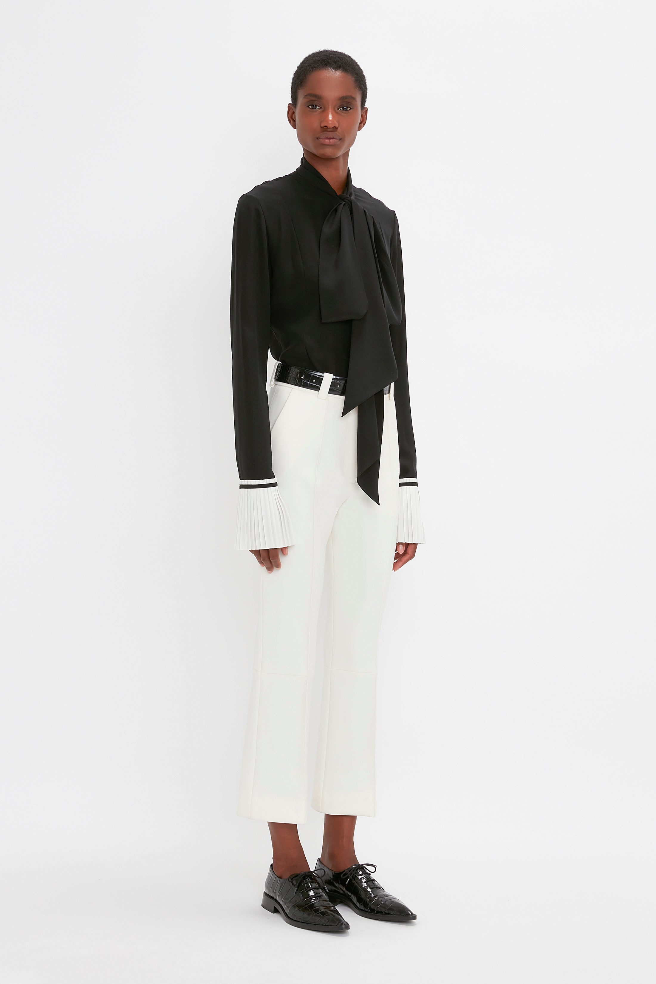 Cropped Kick Trouser In Ivory - 3