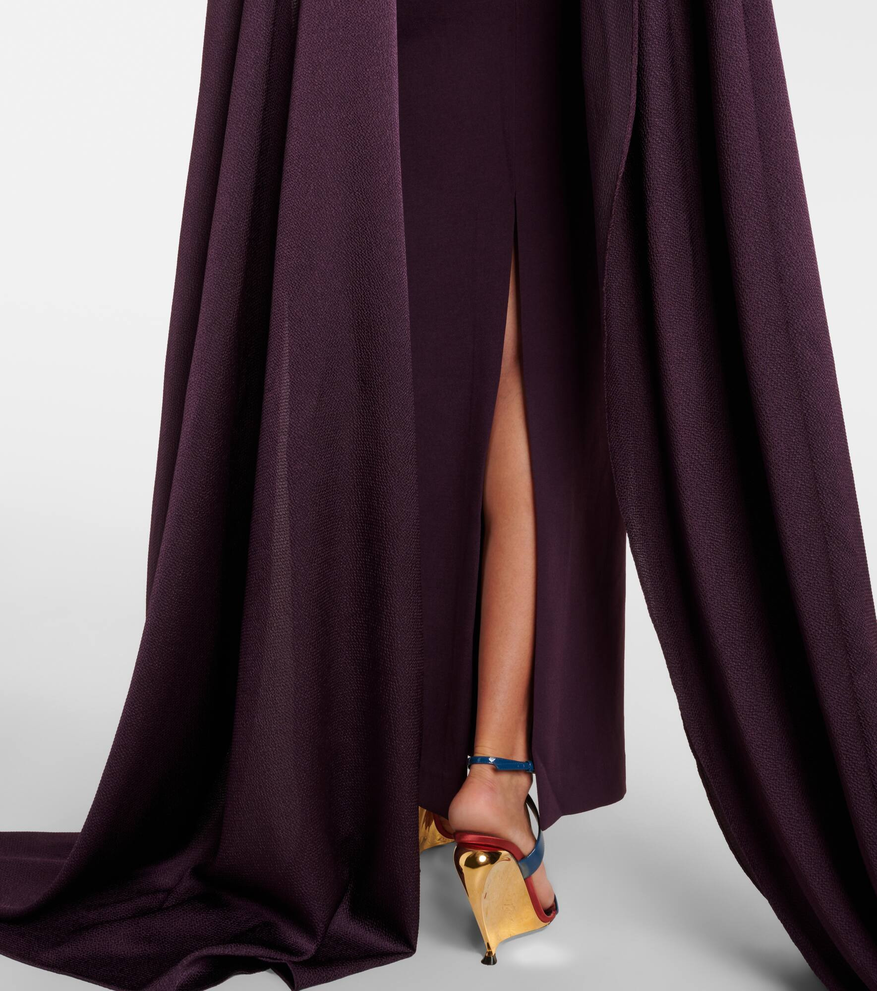 Ophelia cape-detail halterneck gown - 6