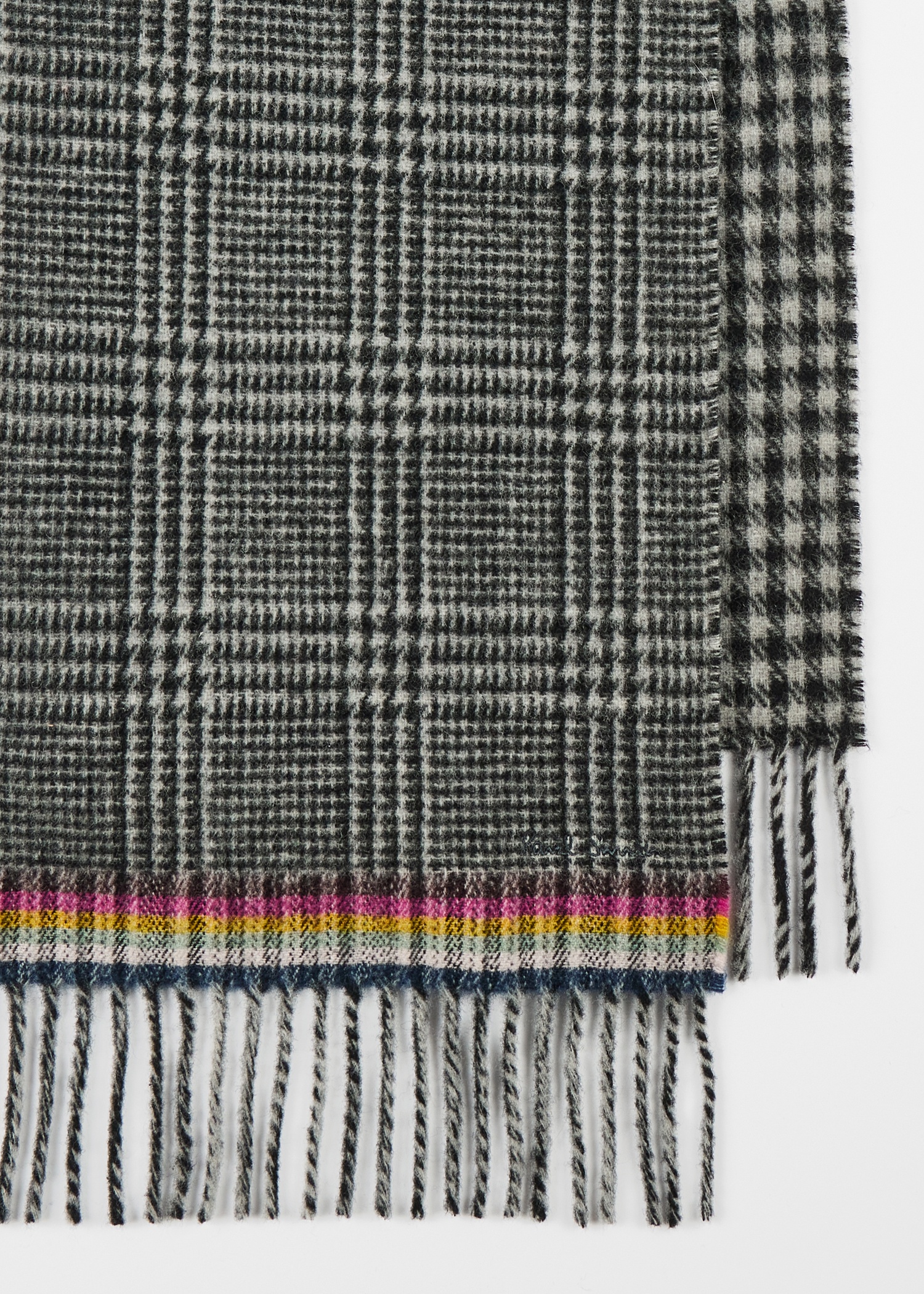 Women's Wool Prince of Wales Check Scarf - 2