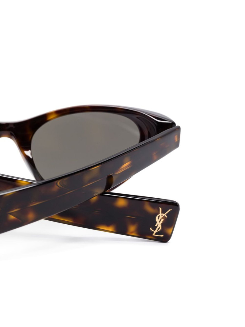 cat eye-frame sunglasses 3