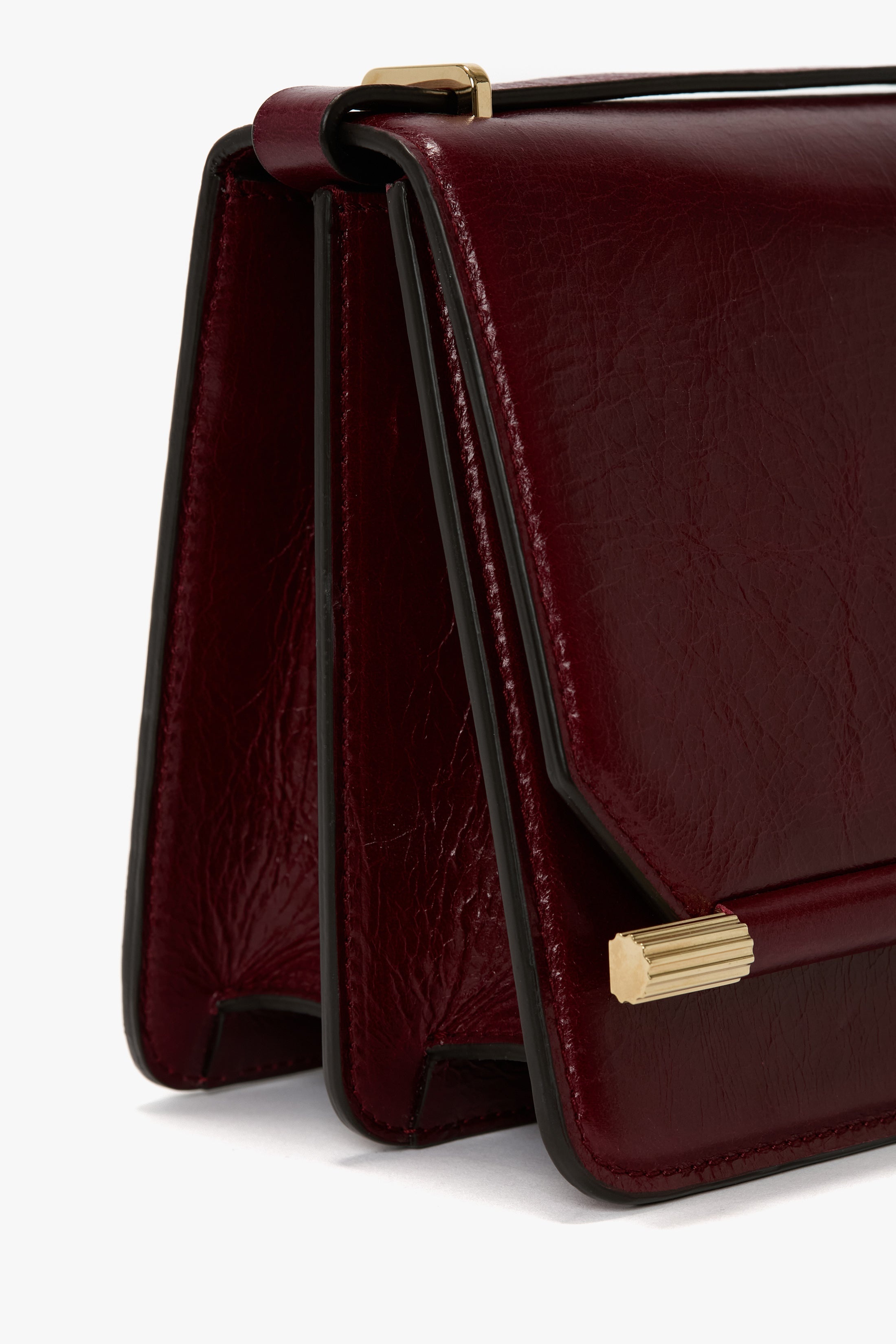 202 Crossbody Bag In Burgundy Distressed Leather - 7