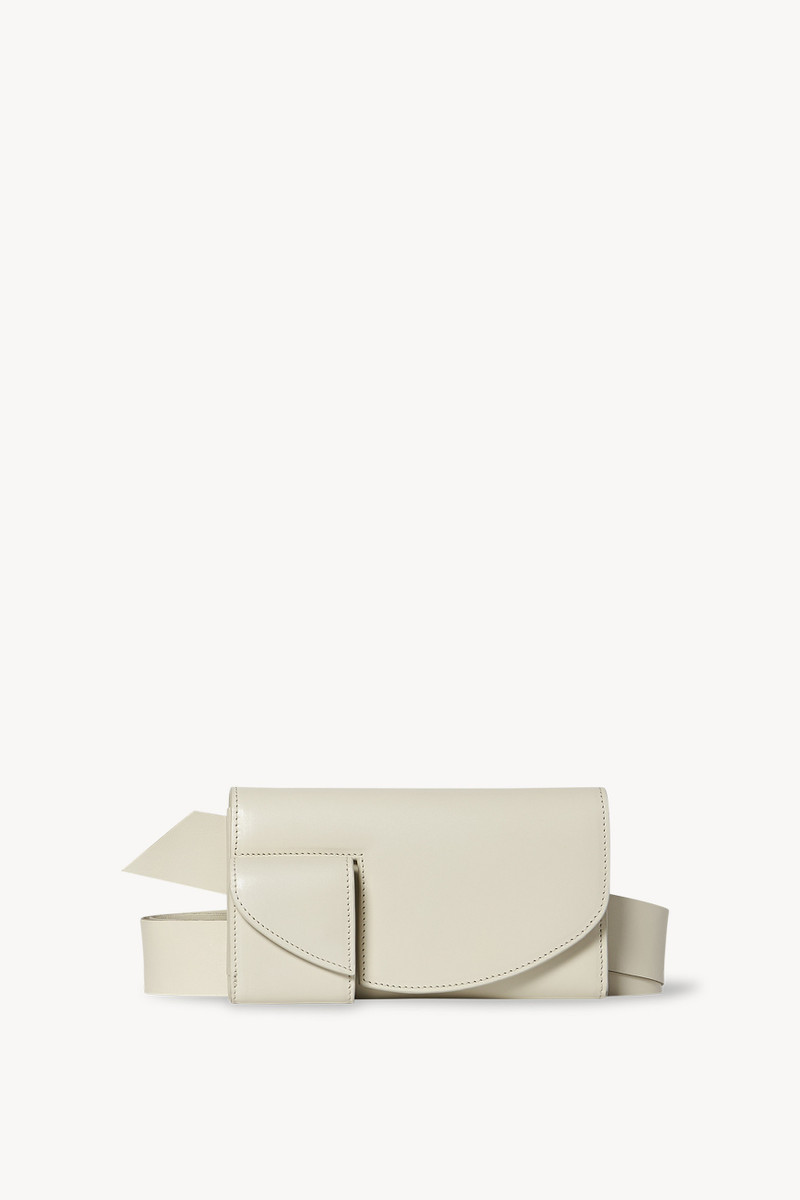 Horizontal Belt Bag in Leather 1