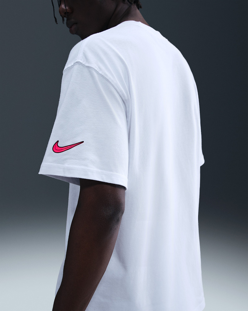 Nike LeBron Men's Max90 T-Shirt outlook