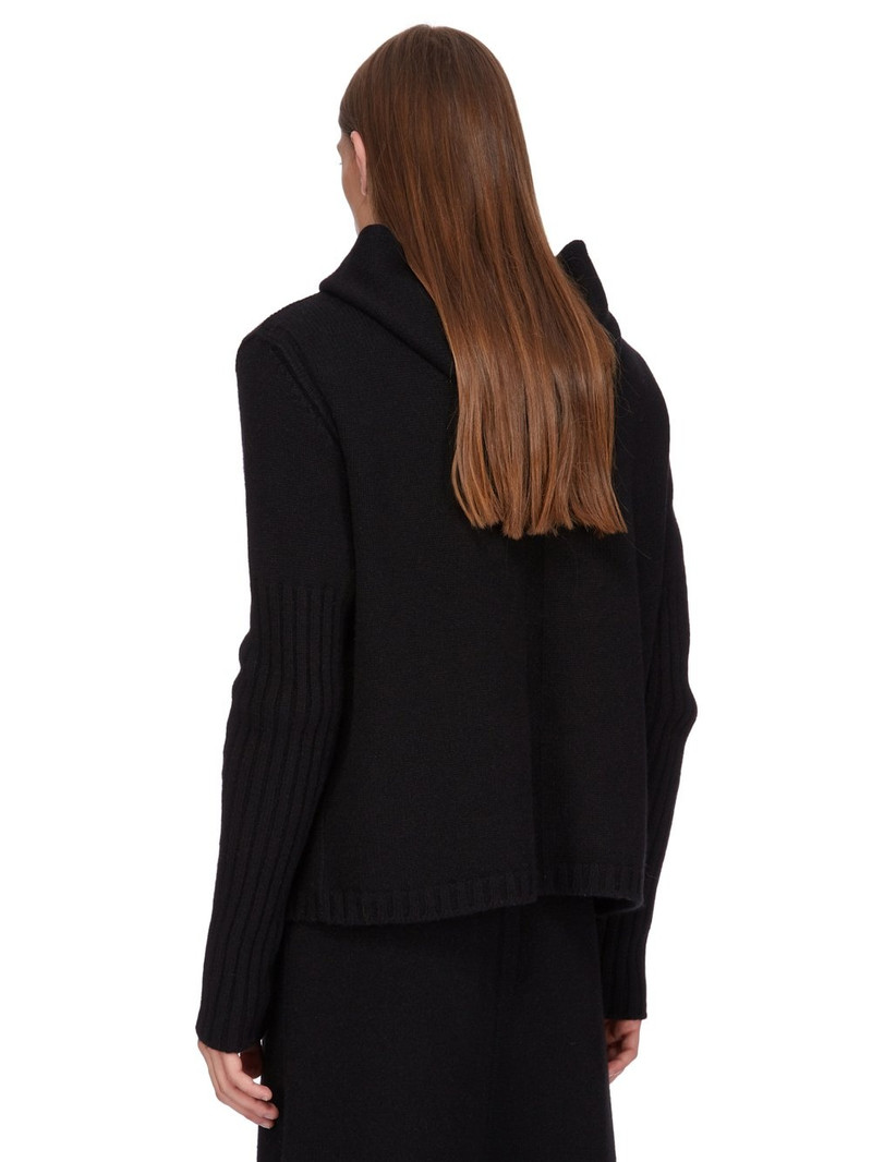 zipped hoodie 3