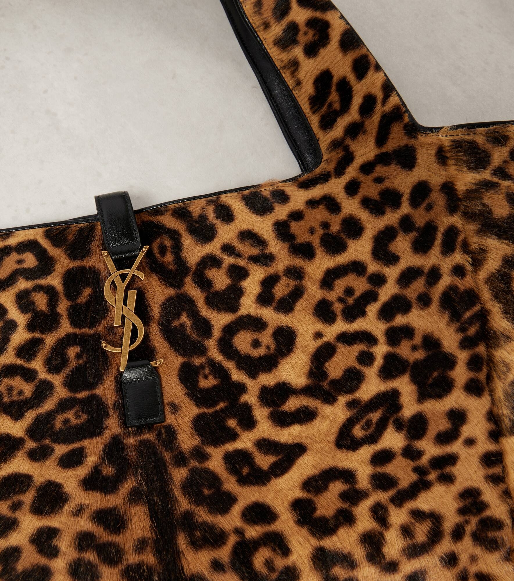 Le 5 À 7 Bea leopard-print shoulder bag - 6