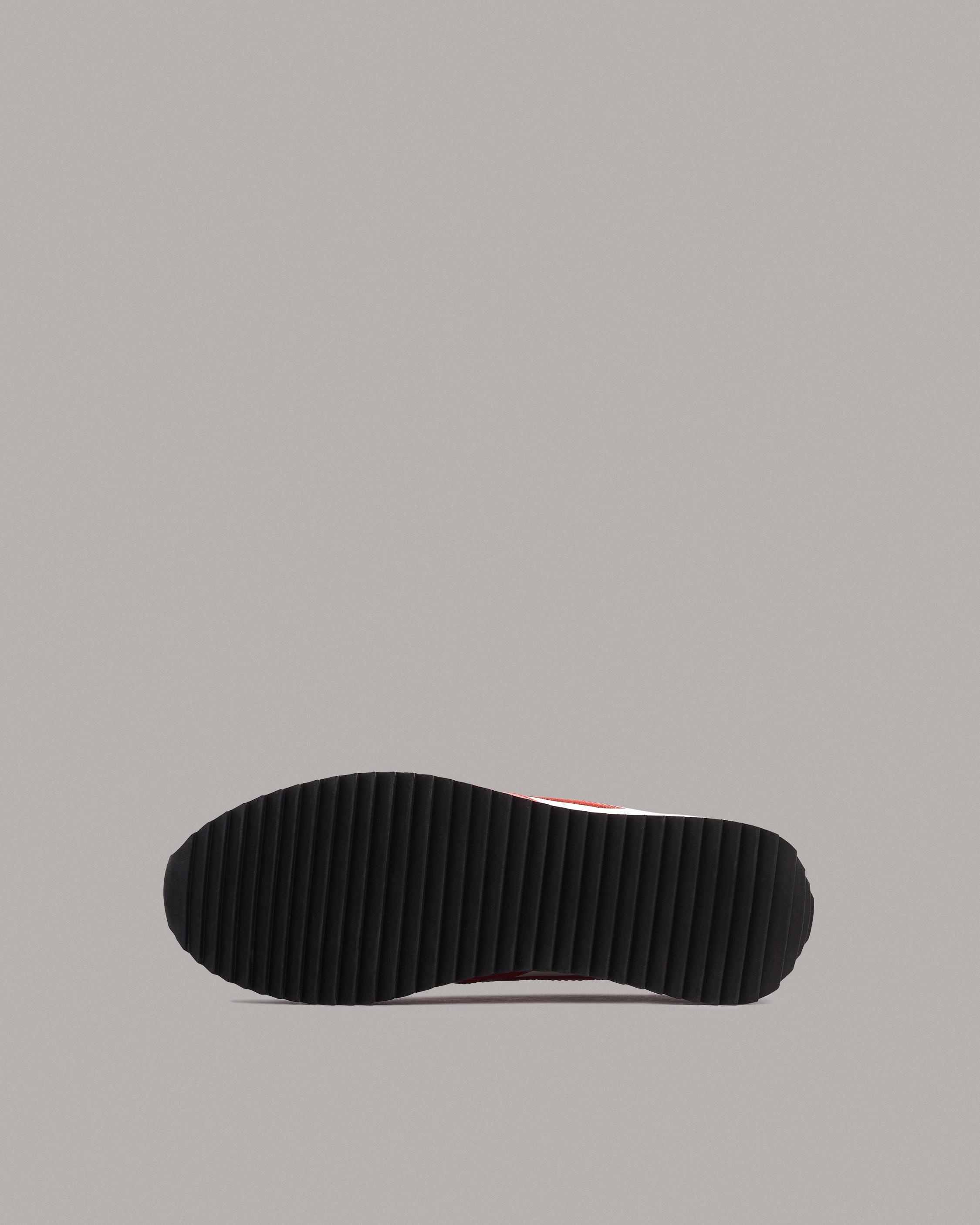 Retro Runner - Recycled Materials
Low Top Sneaker - 4