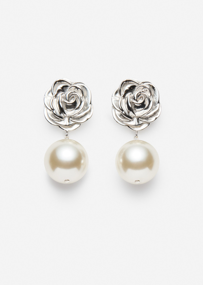 Rose pearl drop earrings in silver 1