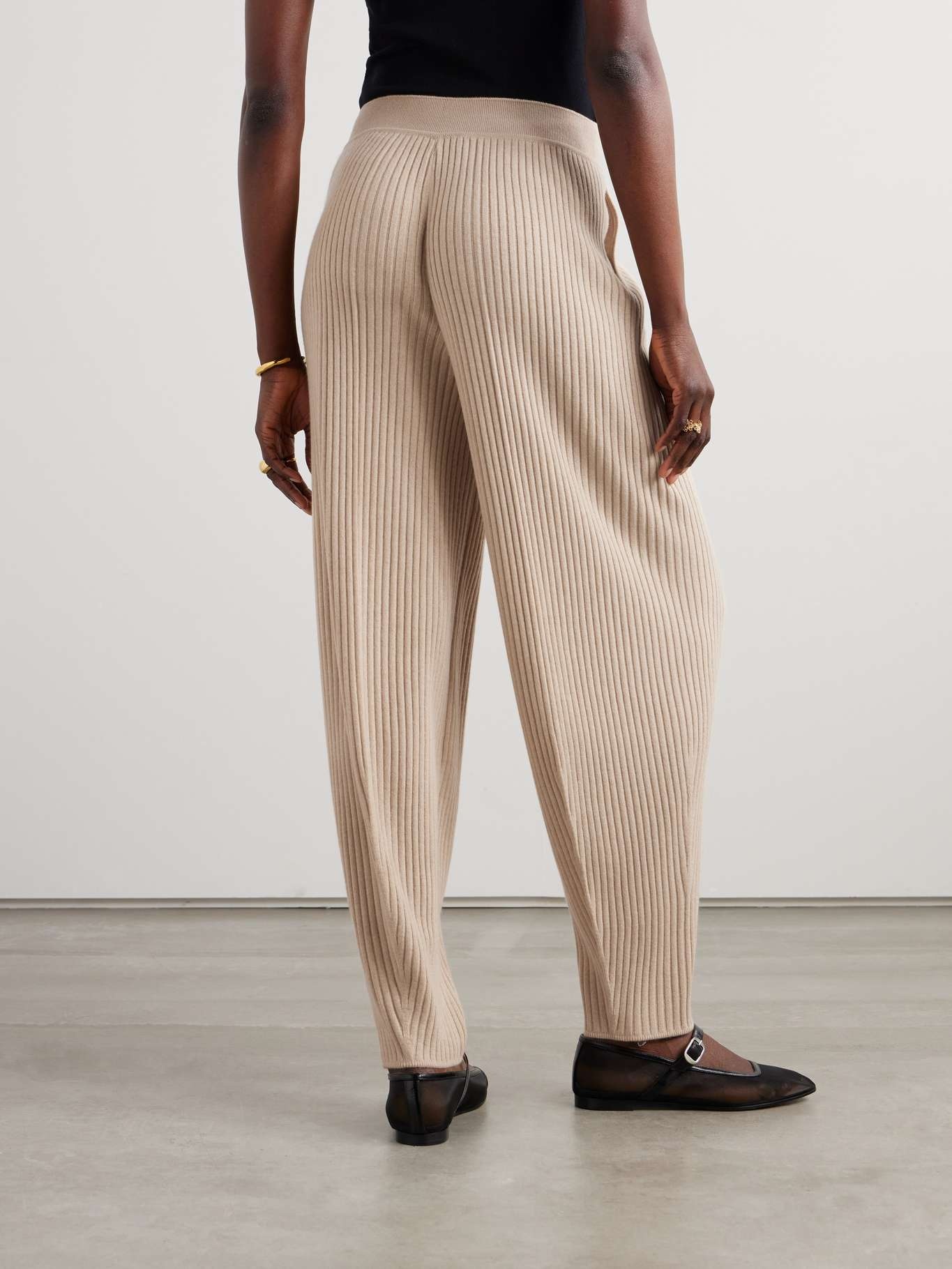 Ribbed cashmere tapered pants - 4