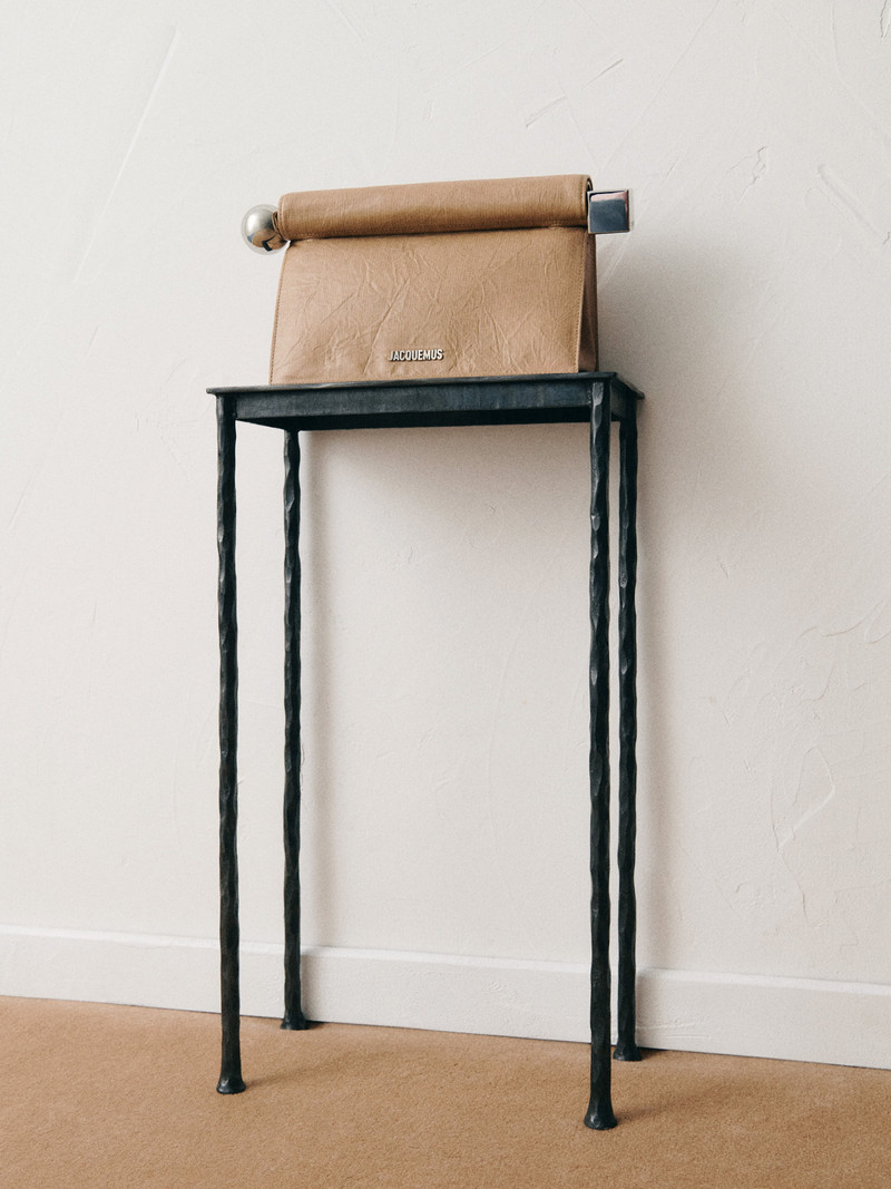 The Rond Carré clutch 6