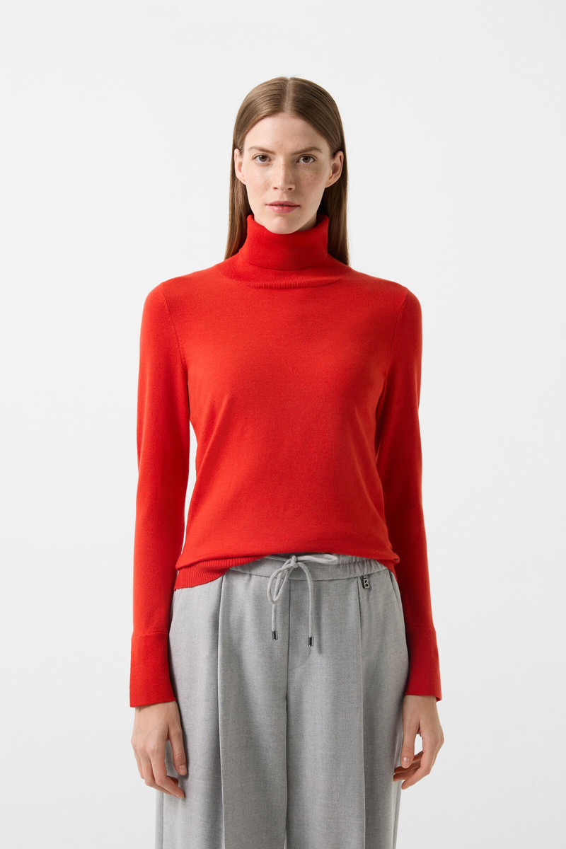 Vinny Turtleneck pullover in Red 2