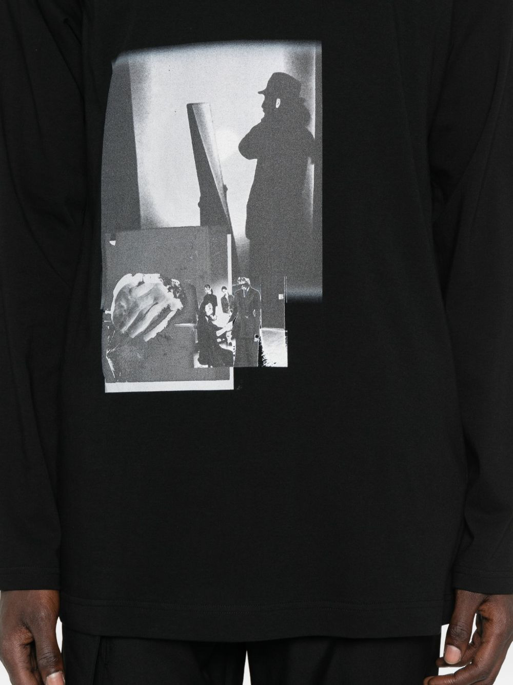 graphic-print long-sleeve T-shirt - 4