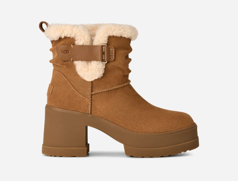 ® Women's Moxy Pull On Sheepskin Boots in Chestnut 1