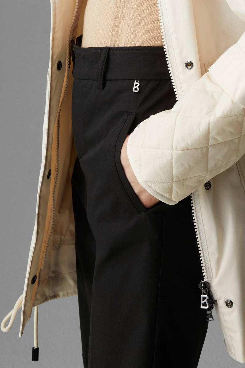 LARA BERMUDAS IN BLACK 5