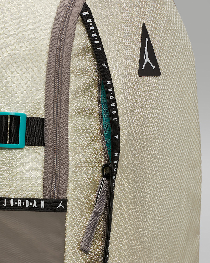Jordan Backpack (Large) 4