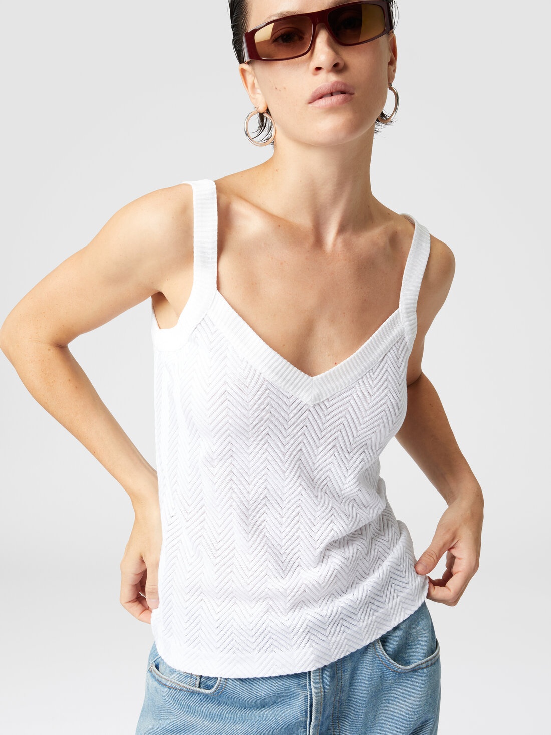 Tone-on-tone zigzag cotton and viscose tank tops - 4