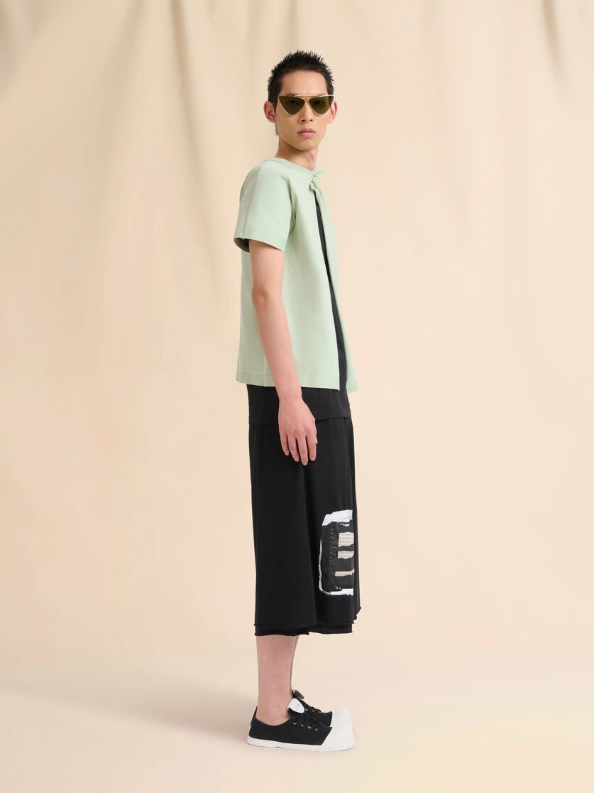 GREEN COTTON OPEN-BACK T-SHIRT WITH TRUNKAROO POCKET - 5