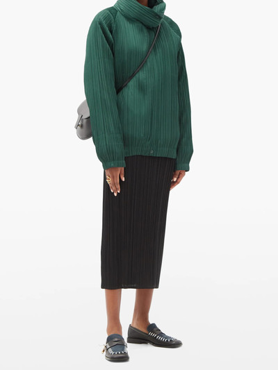 Pleats Please Issey Miyake Detachable-layer padded technical-pleated jacket outlook