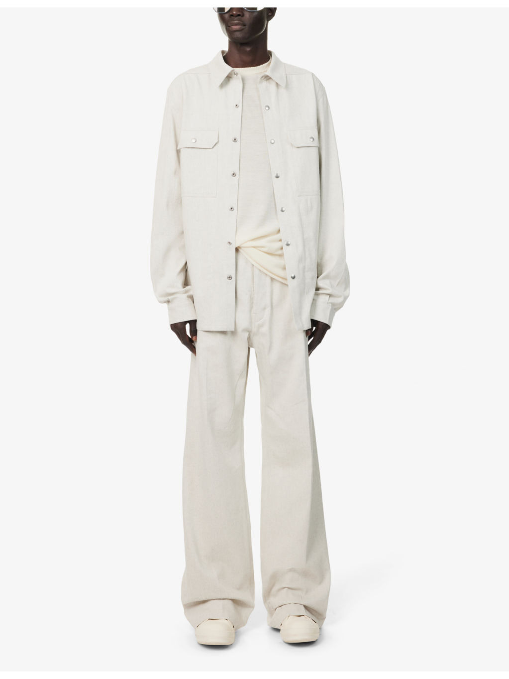 Spread-Collar Buttoned-Pockets Relaxed-Fit Denim Shirt - 2